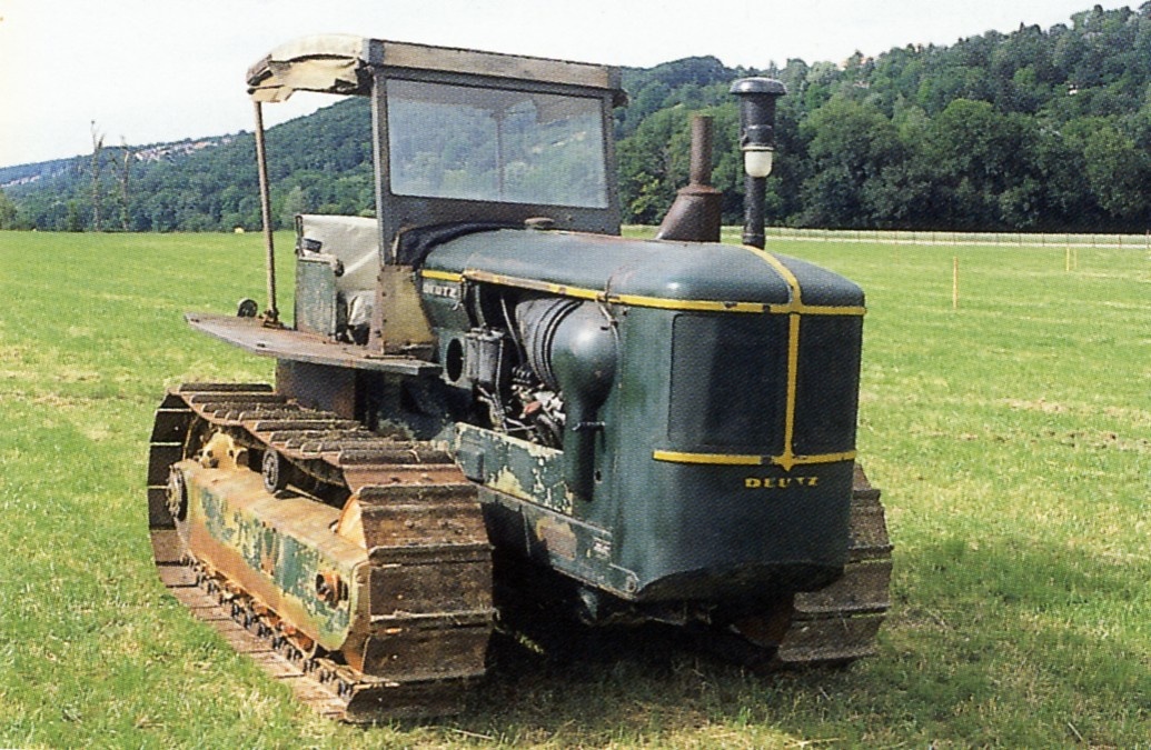 Traktor KHD Raupe DK60 :: Deutsches Landwirtschaftsmuseum Hohenheim ::  museum-digital:deutschland