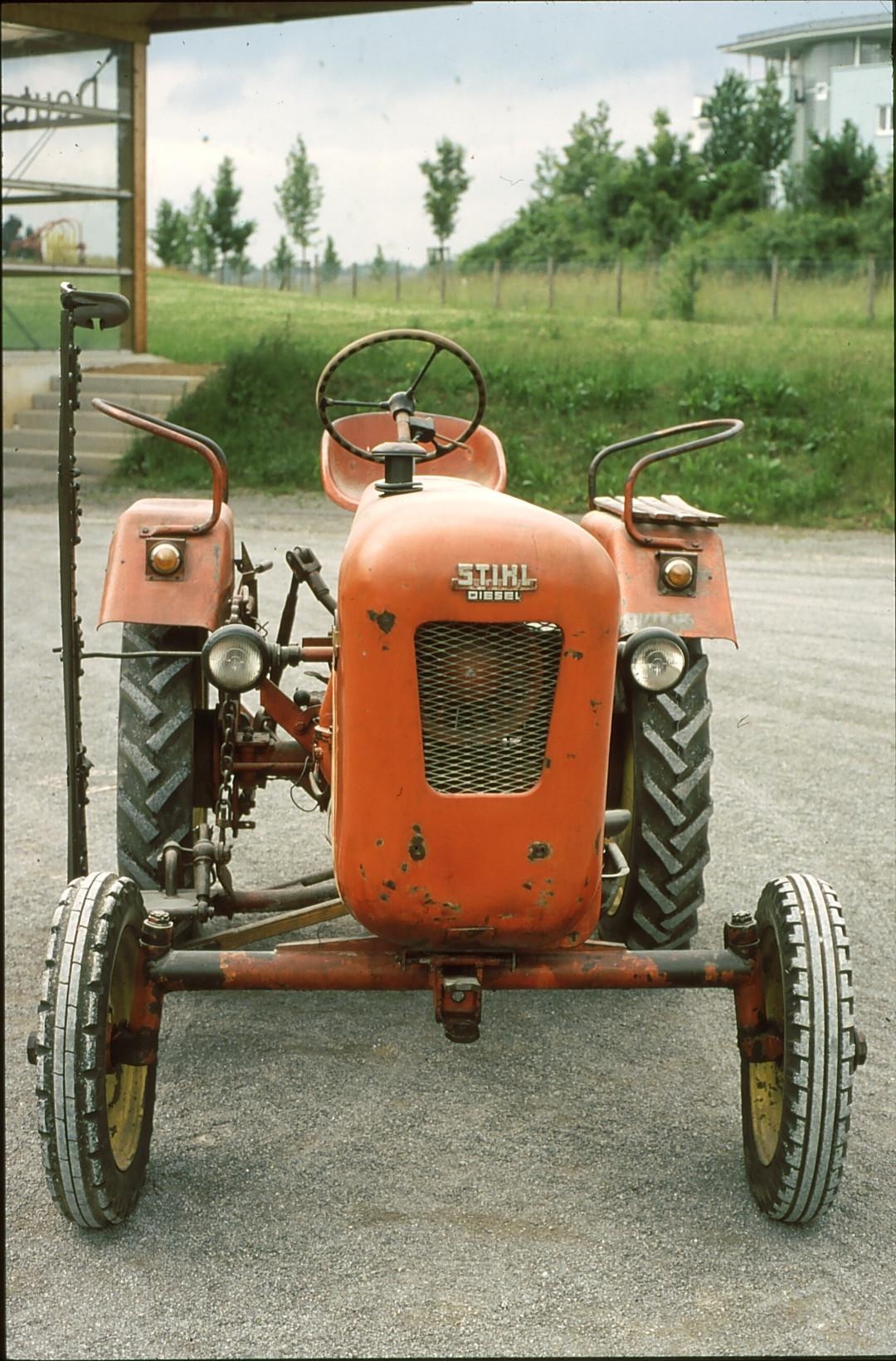 Stihl Typ 381 (Deutsches Landwirtschaftsmuseum Hohenheim CC BY-NC-SA)