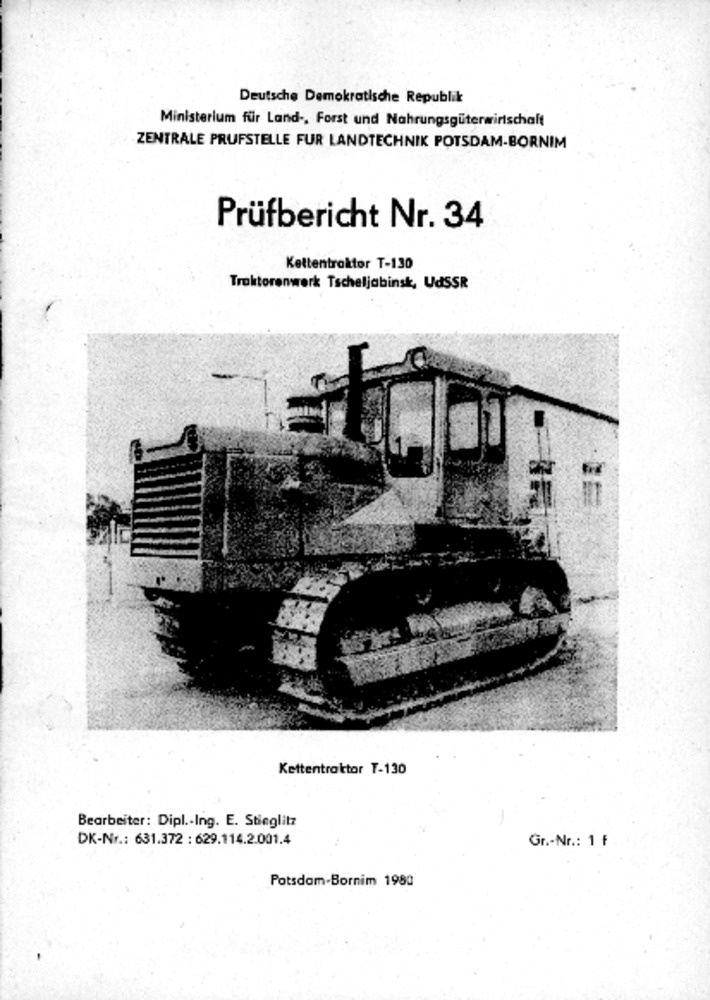 Kettentraktor T- 130 (Deutsches Landwirtschaftsmuseum Hohenheim CC BY-NC-SA)