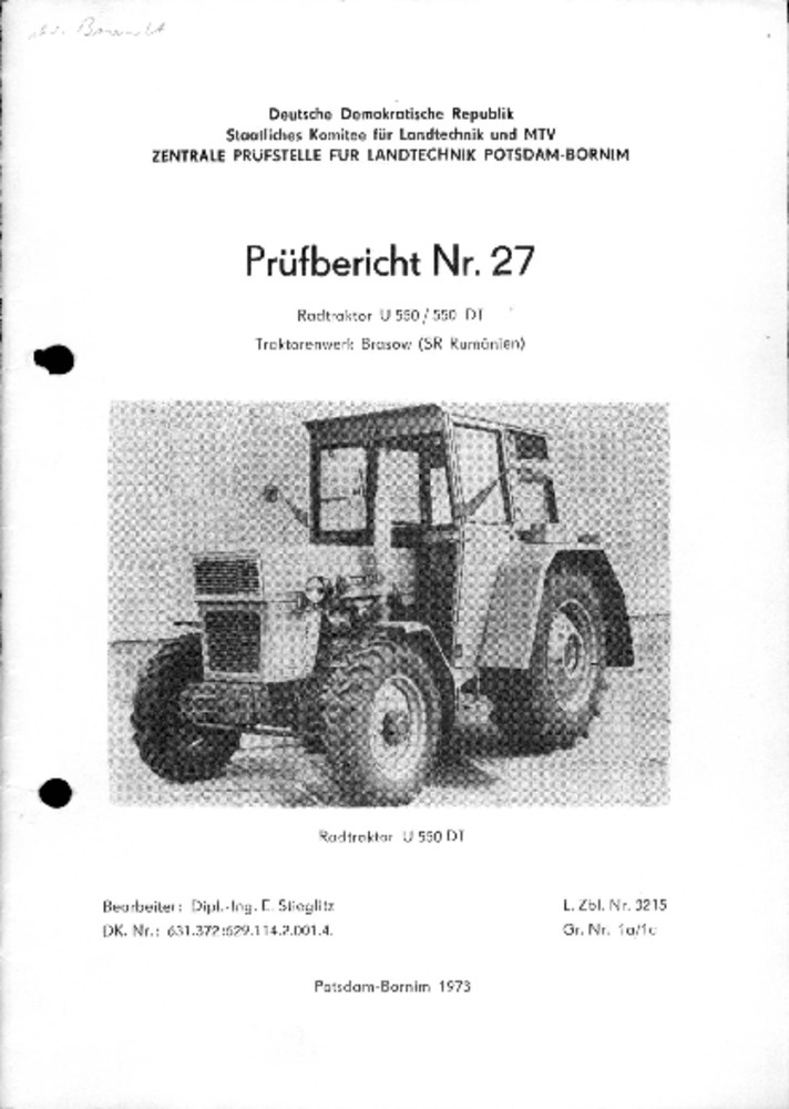 Radtraktoren Universal U 550 und U 550 DT (Deutsches Landwirtschaftsmuseum Hohenheim CC BY-NC-SA)