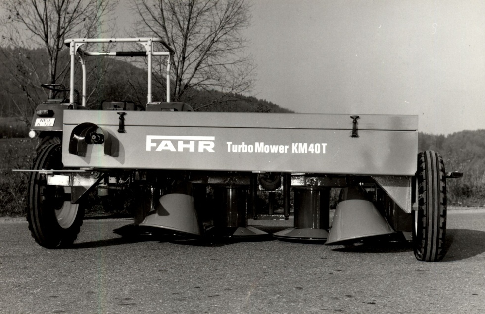 Kreiselmäher KM 40 T  (Ausstellung und Archiv des Vereins FAHR-Schlepper-Freunde CC BY-NC-SA)