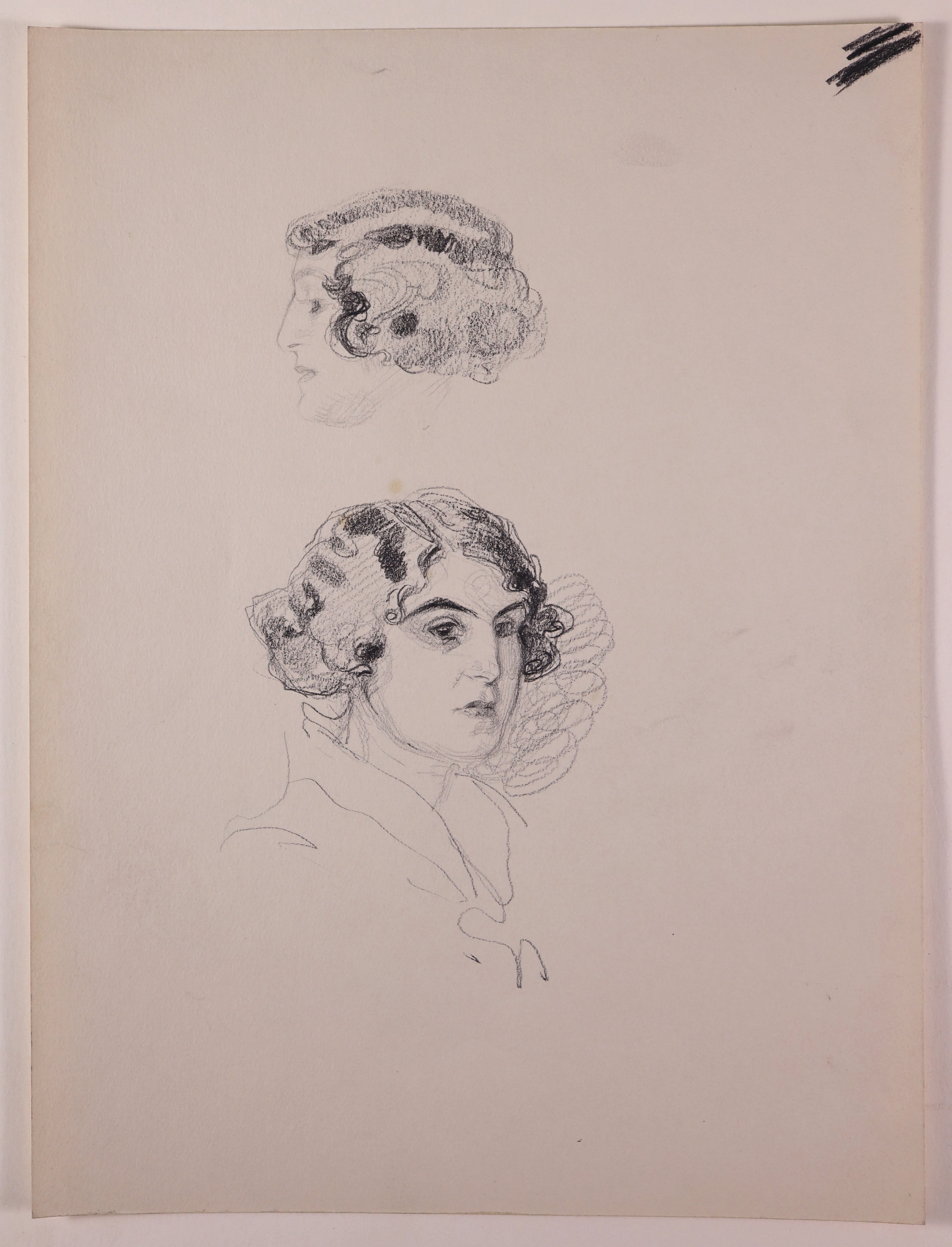 Zwei Porträtstudien einer Frau, unten im Dreiviertelprofil nach rechts, oben im Profil nach links (Stift Heiligenkreuz CC BY-NC-SA)