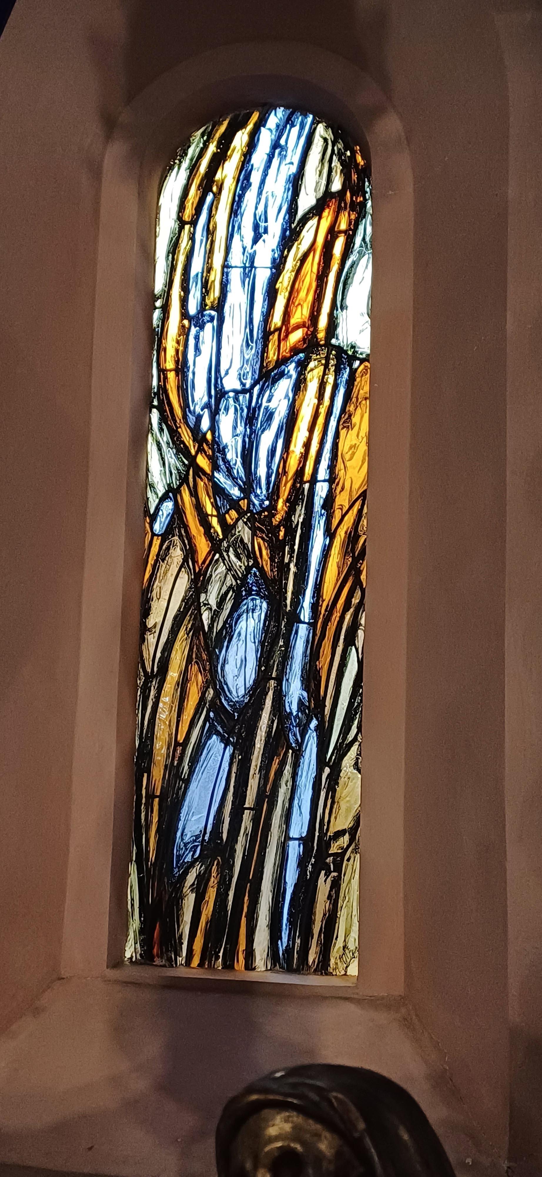 Fenster in der Totenkapelle (Stift Heiligenkreuz CC BY-NC-SA)