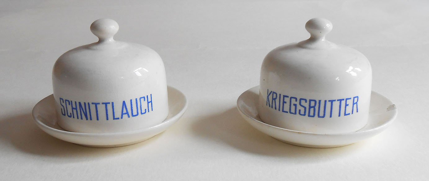 Dosen für Butter und Schnittlauch (Städtisches Museum im Kornhaus Kirchheim u. T. CC BY-NC-SA)