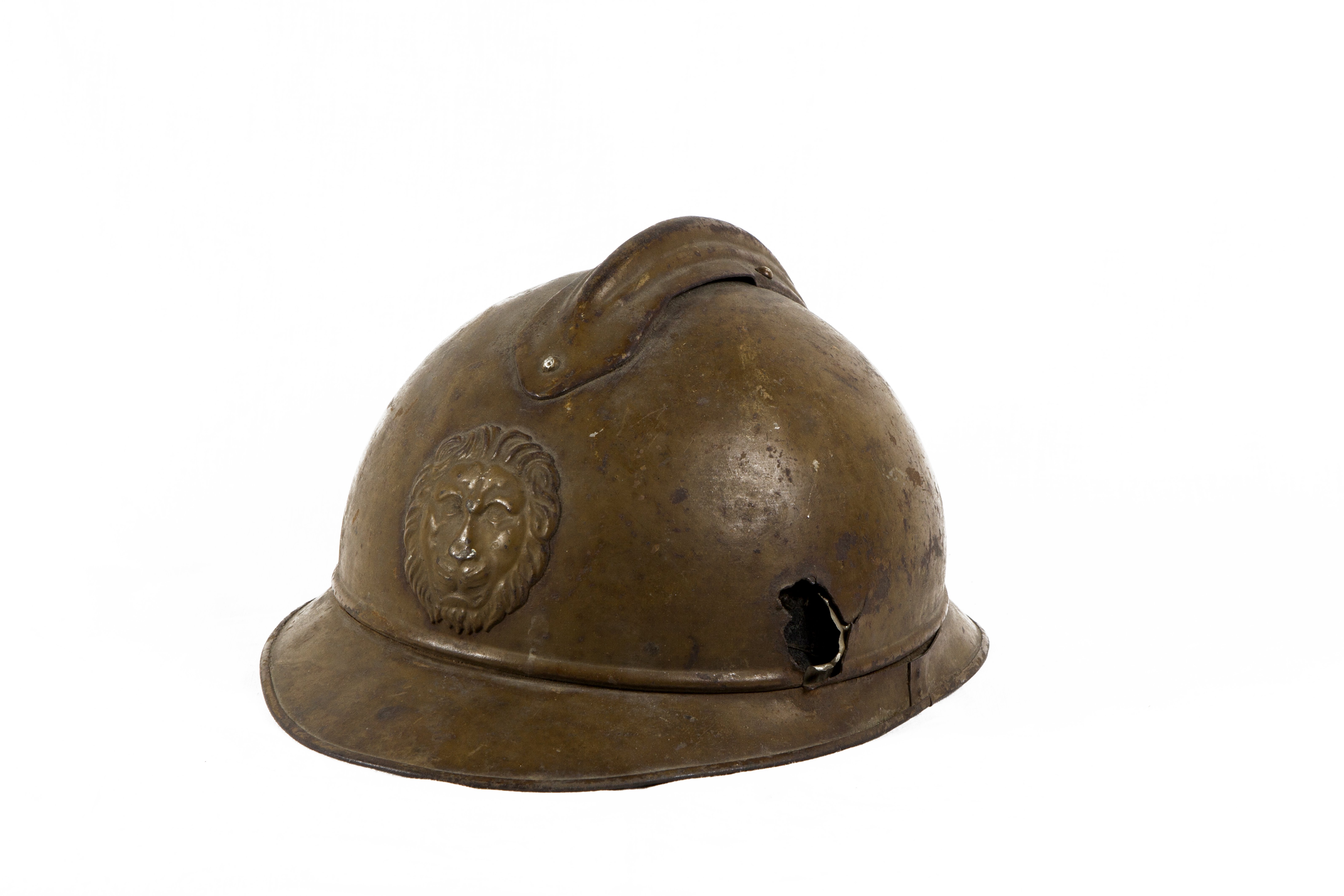 Belgischer Helm aus dem 1. Weltkrieg mit plastisch gestanztem Löwen (Daniela Wolf, Stuttgart CC BY-NC-SA)