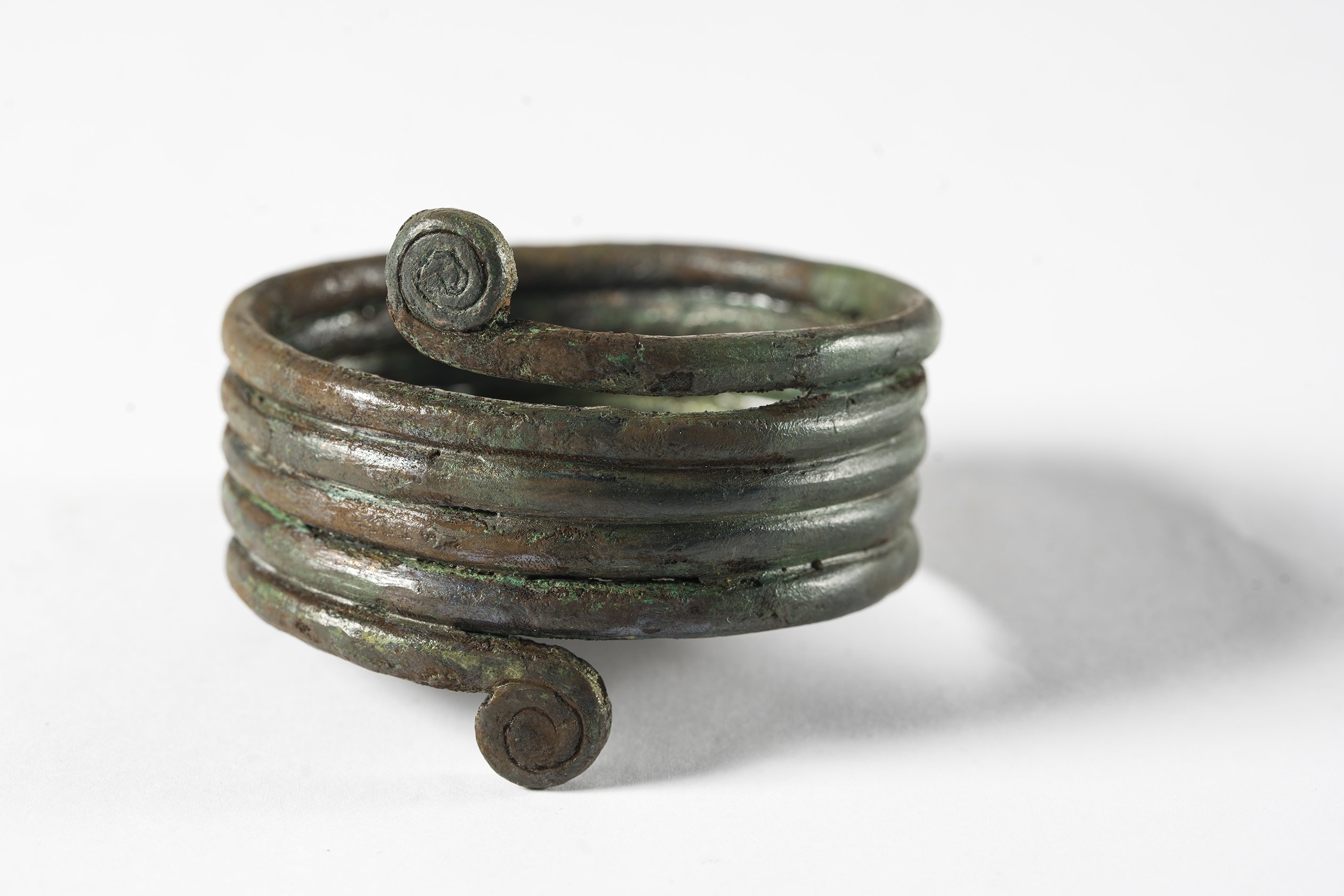 Spiralarmband aus Kupfer (Städtisches Museum im Kornhaus Kirchheim u. T. CC BY-NC-SA)