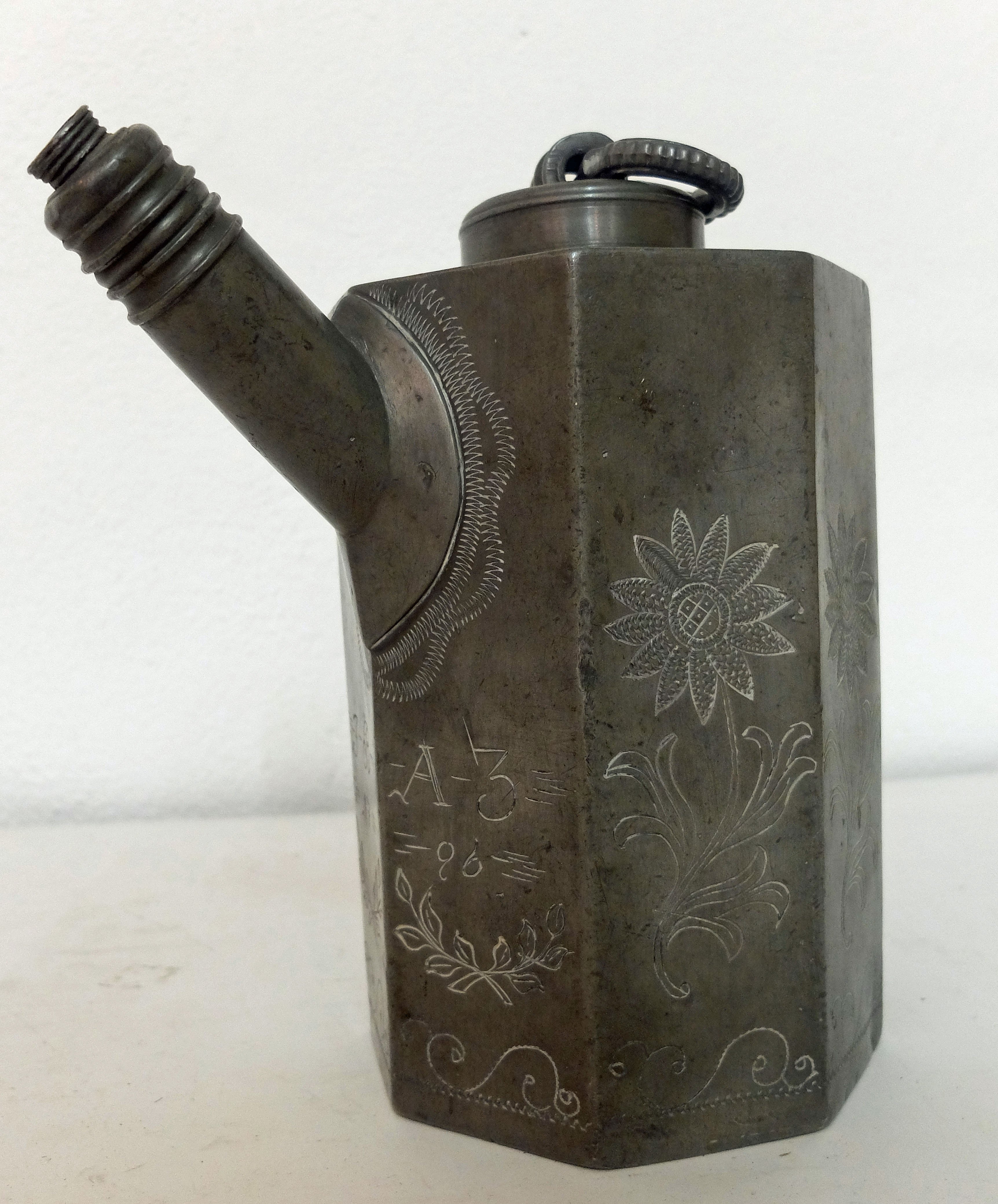Schraubflasche aus Zinn (Städtisches Museum im Kornhaus Kirchheim unter Teck CC BY-NC-SA)