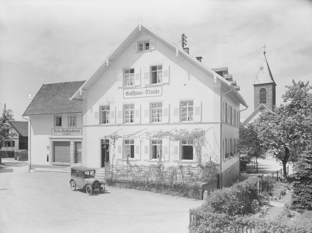 Eisental - Gasthaus Zur Traube (Haus der Geschichte Baden-Württemberg / Sammlung Gebrüder Metz CC BY-NC-SA)