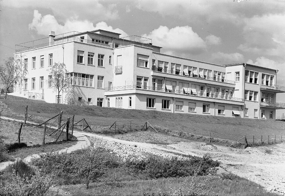 Pforzheim - Krankenhaus St. Trudpert (Haus der Geschichte Baden-Württemberg / Sammlung Gebrüder Metz CC BY-NC-SA)