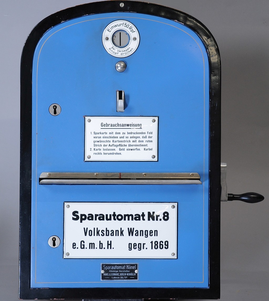 Hänel Sparautomat Nr. 8, Volksbank Wangen; sog. Schulsparautomat für 50 Rpf. (Stadtmuseum Wangen CC BY-NC-SA)