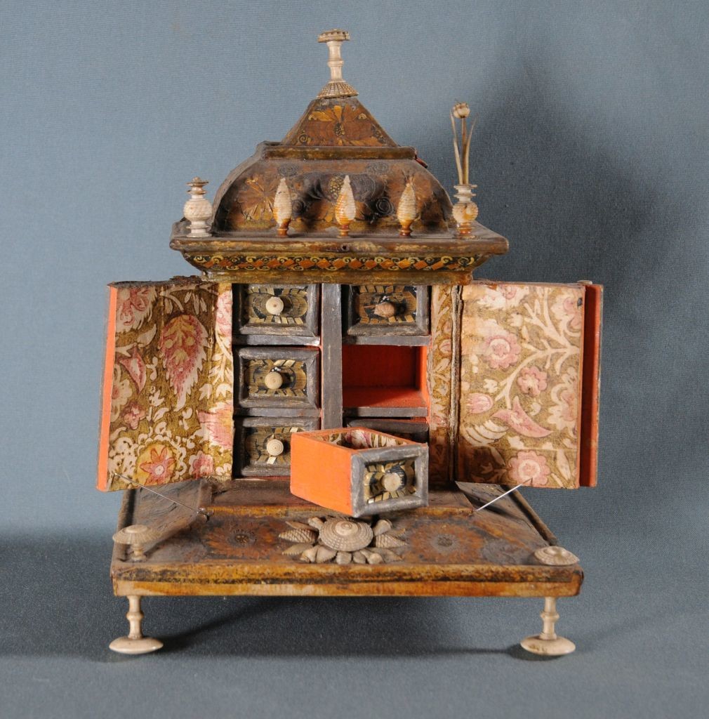 Miniatur-Kabinettschrank (Stadtmuseum Wangen CC BY-NC-SA)