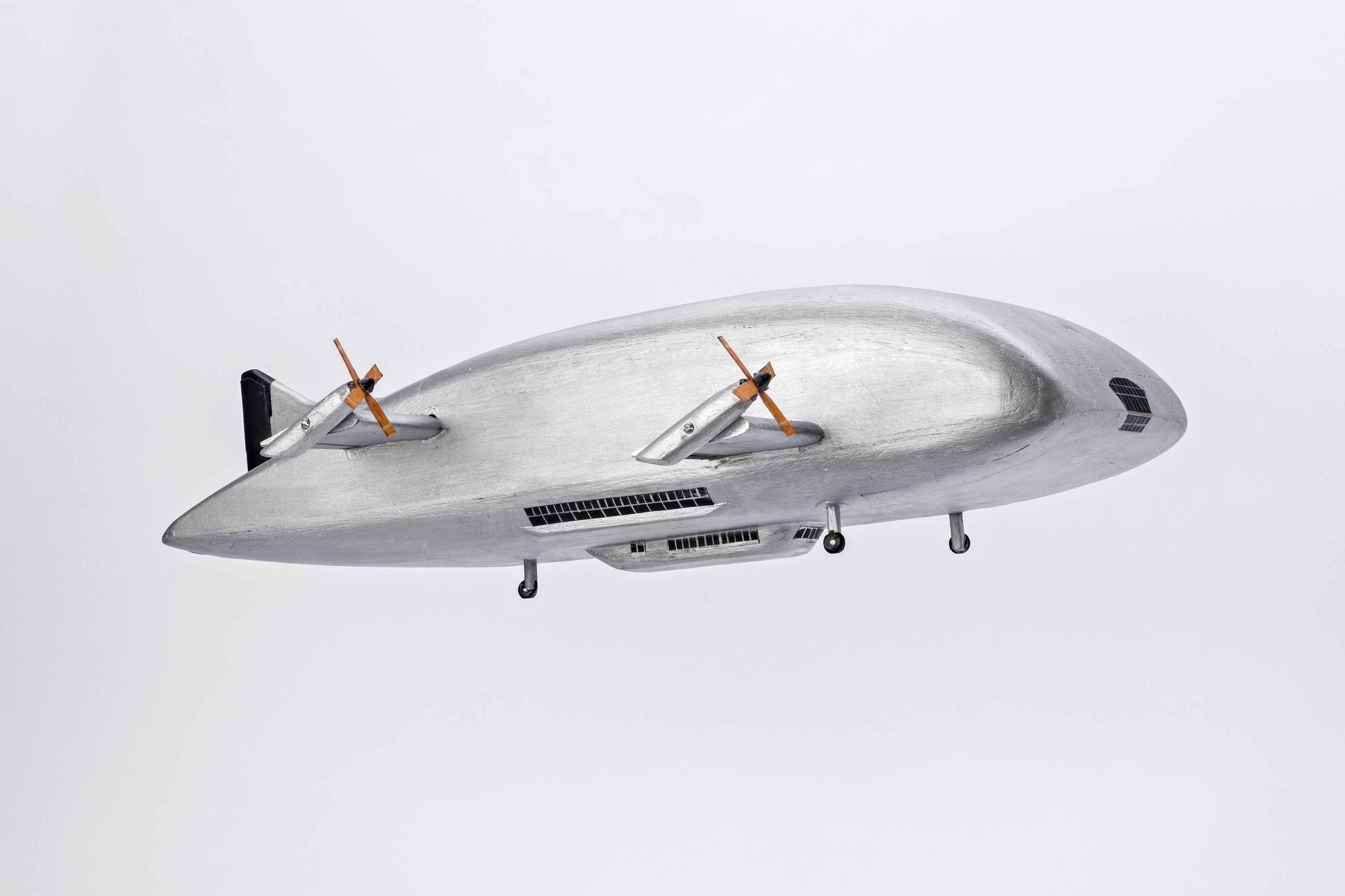 Modell: Luftschiff (groß) nach den Entwürfen von Tilmann Schmitz (Zeppelin Museum Friedrichshafen GmbH CC BY-ND)