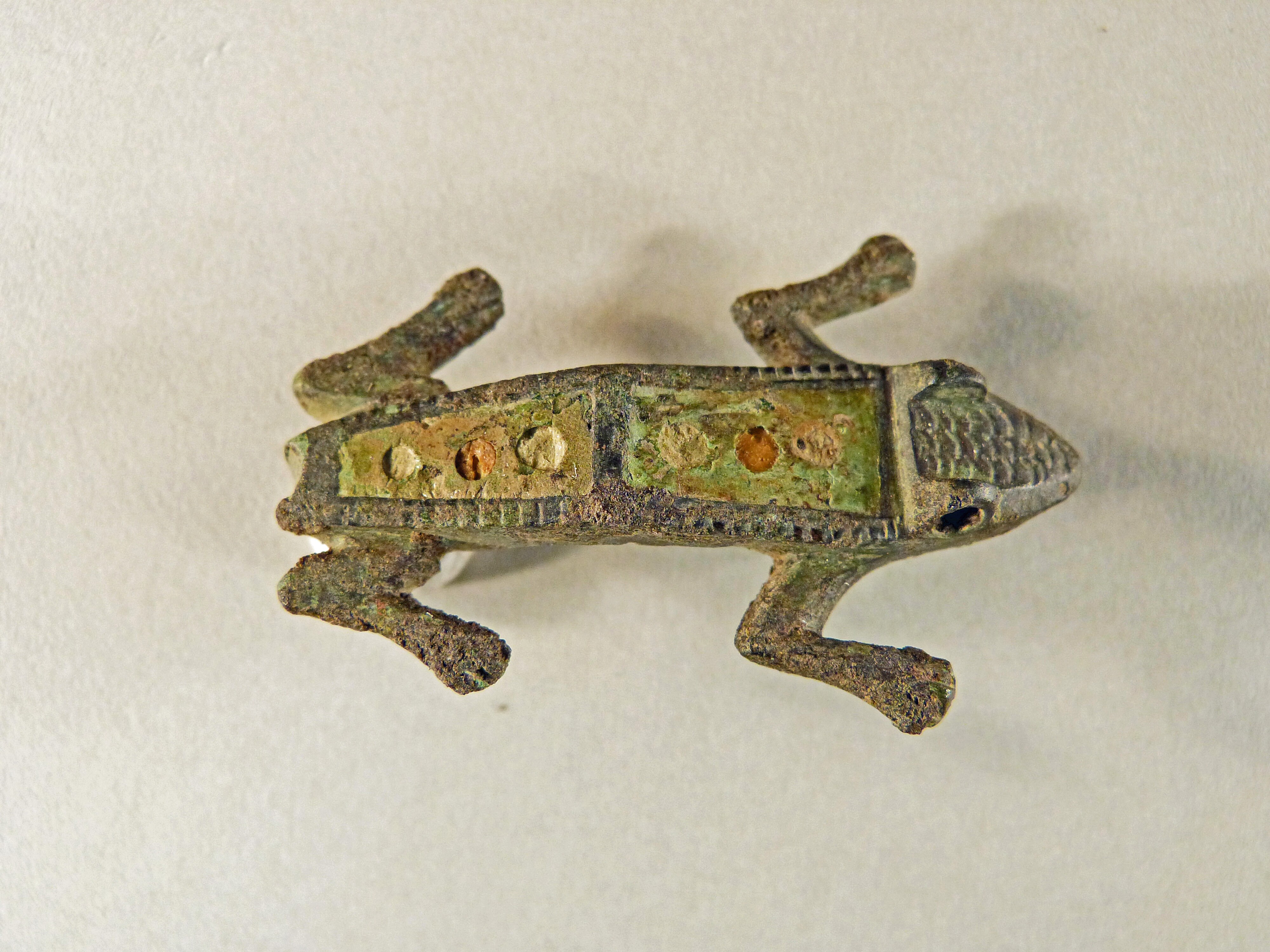 Römische Froschfibel (Lobdengau-Museum der Stadt Ladenburg CC BY-NC-SA)