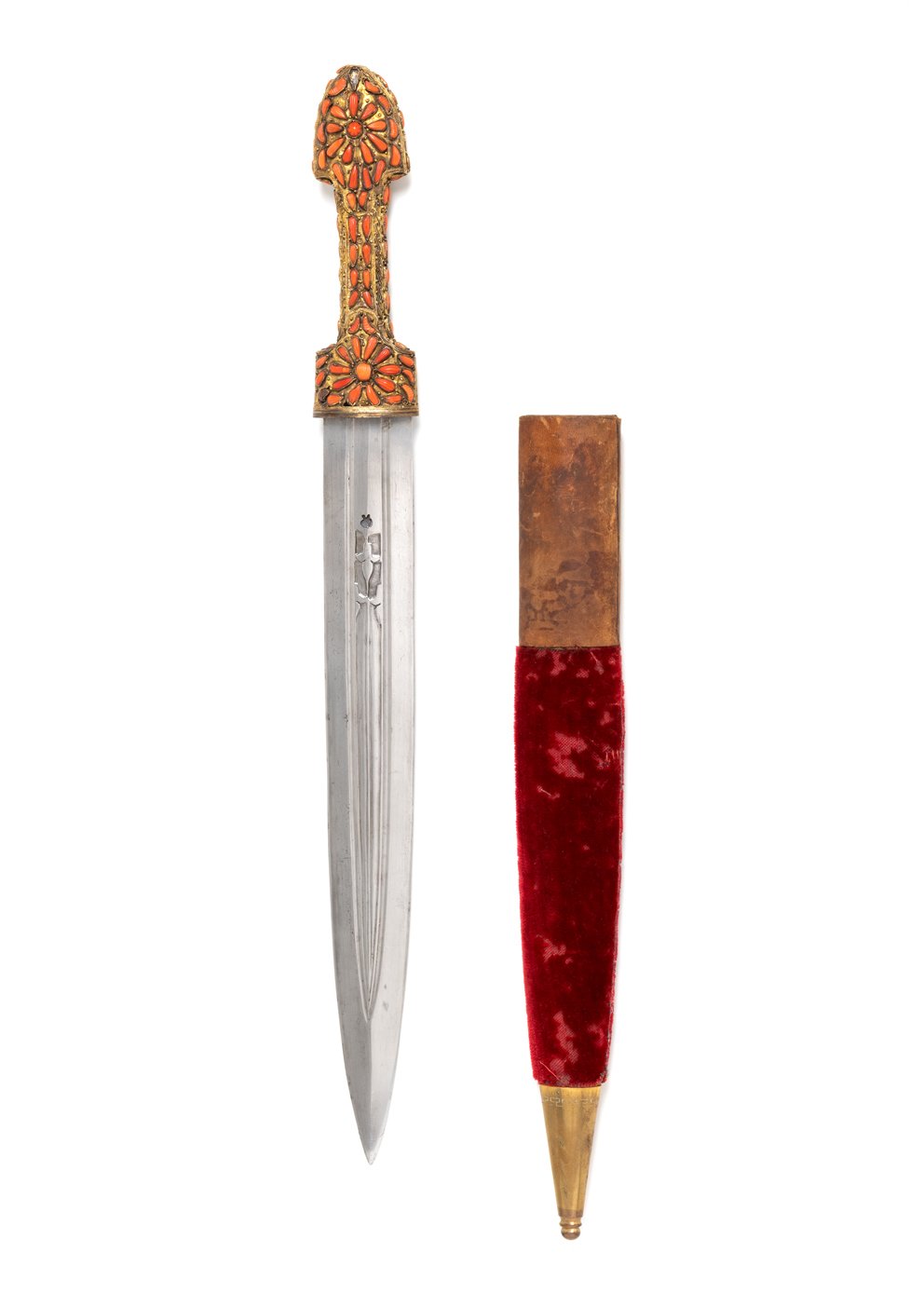 Schwert mit Korallen besetztem Griff und dazugehöriger Scheide (Badisches Landesmuseum CC BY-NC-SA)