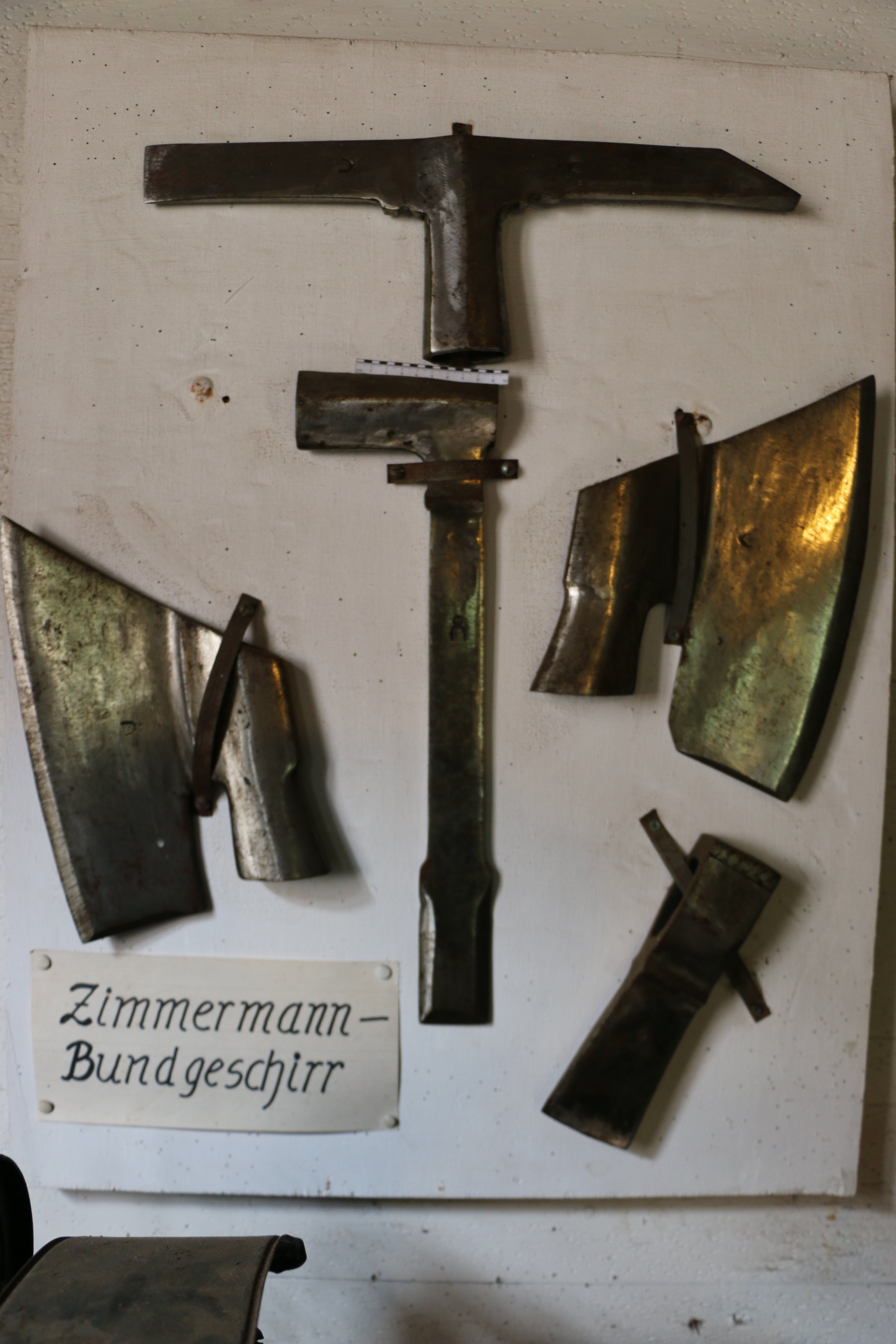 Zimmermann-Bundgeschirr (Hammerschmiede mit Bienen- und Heimatmuseum Reichenbach CC BY-NC-SA)