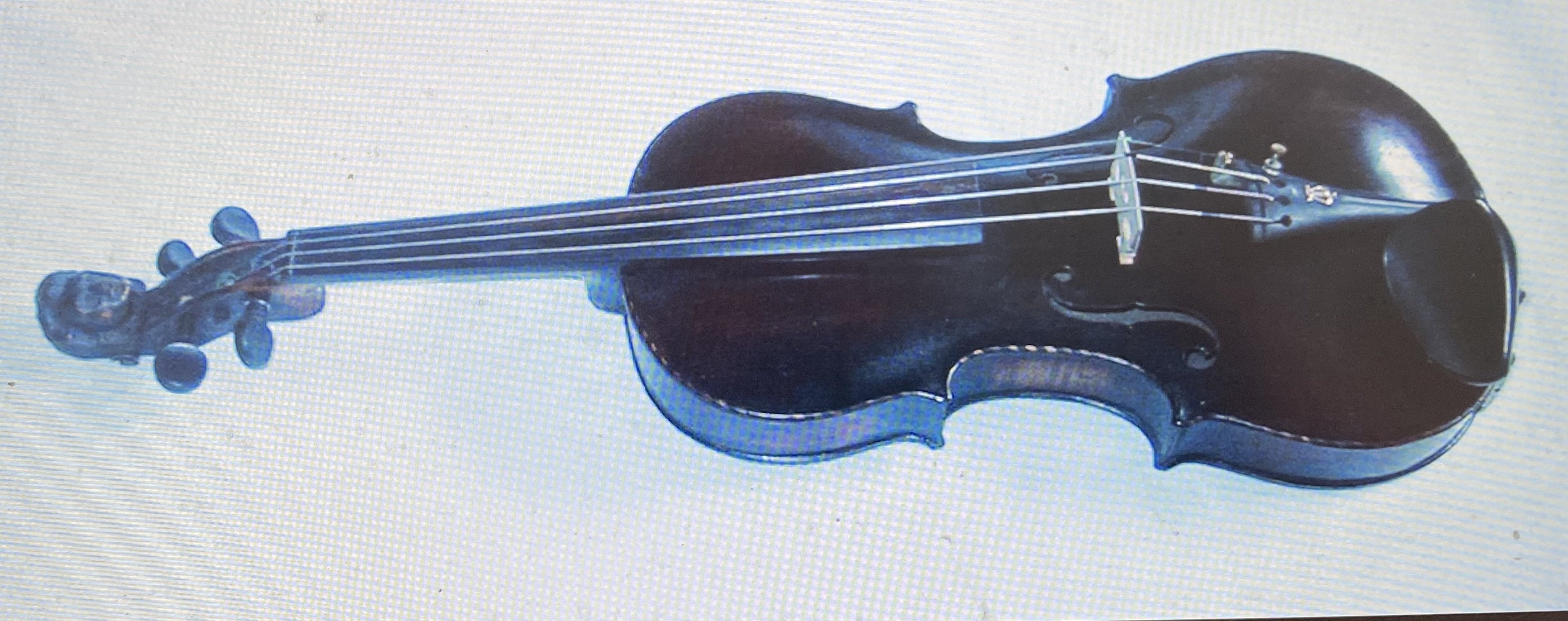 MIS_0010 Geige = Violine (Geschichts- und Heimatverein Eglofs e.V. CC BY-NC-SA)