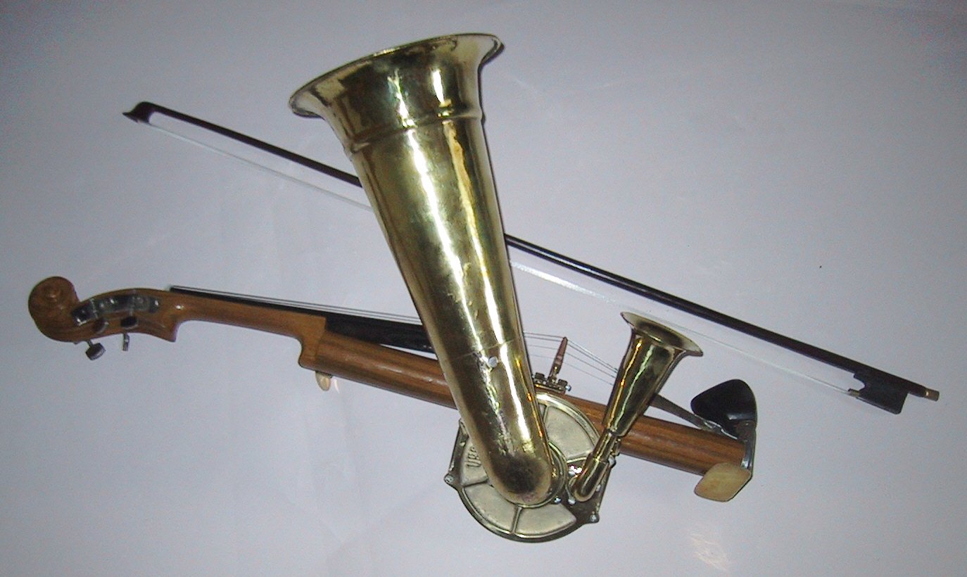 MIS_0134 Stroh-Geige (Geschichts- und Heimatverein Eglofs e.V. CC BY-NC-SA)
