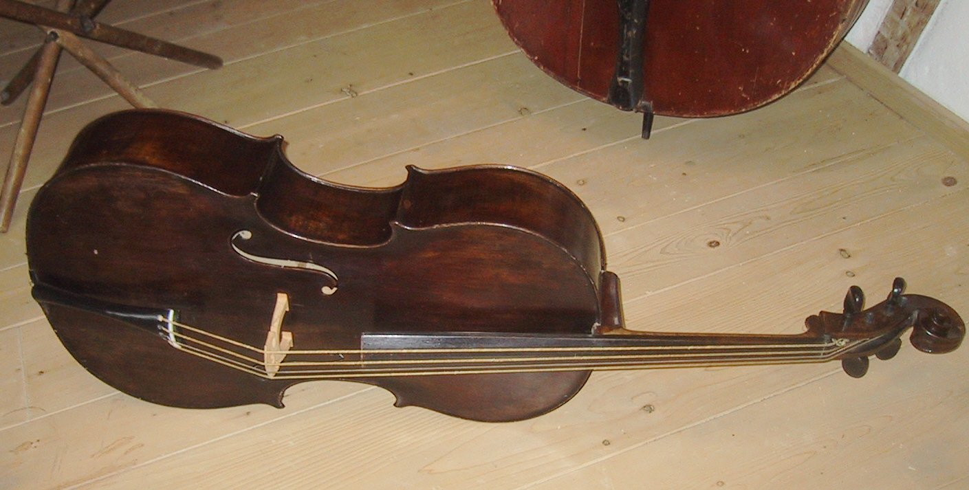 MIS_0148 Cello (Geschichts- und Heimatverein Eglofs e.V. CC BY-NC-SA)