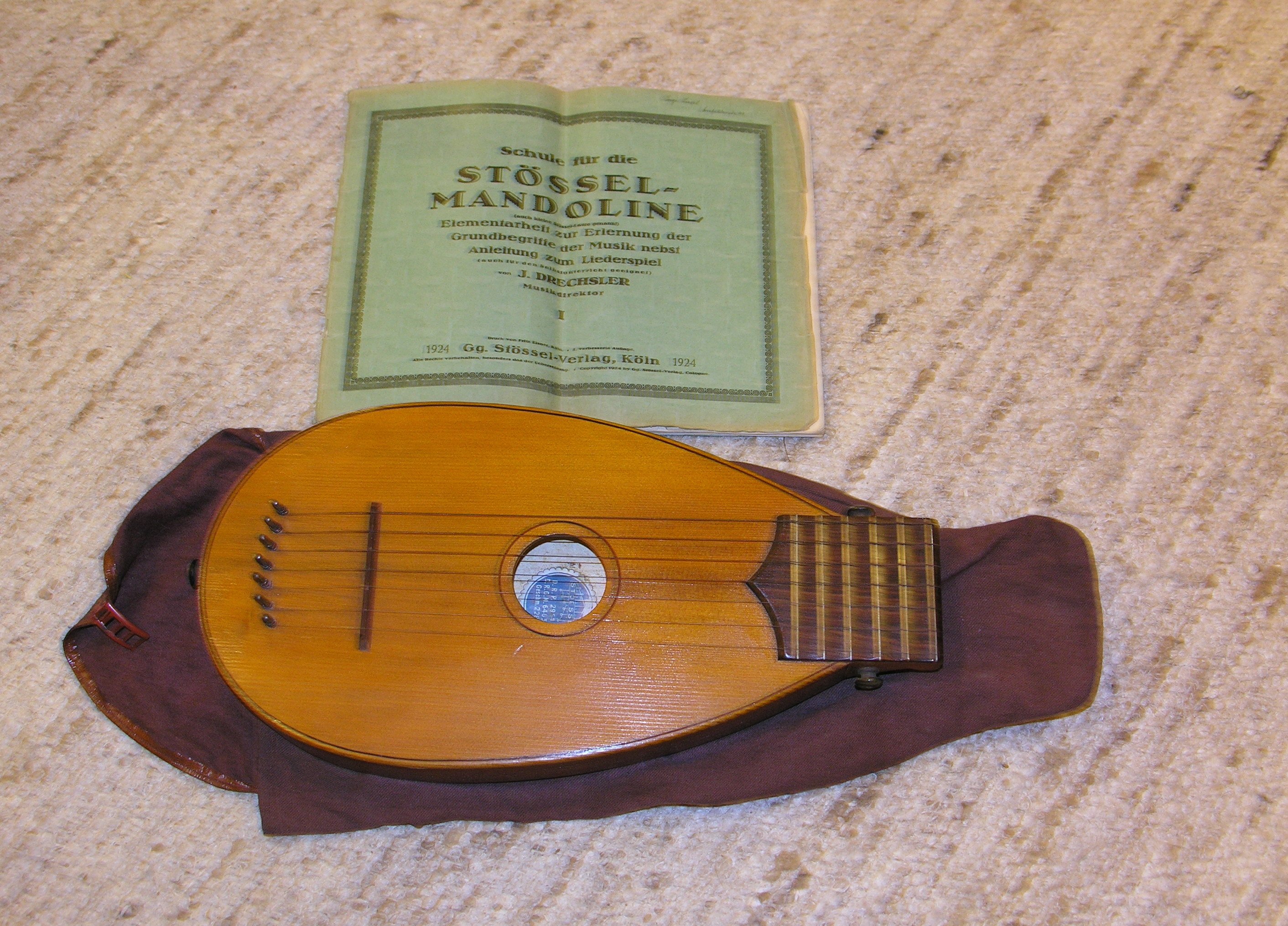 MIS_0211 Stössel-Mandoline (Geschichts- und Heimatverein Eglofs e.V. CC BY-NC-SA)