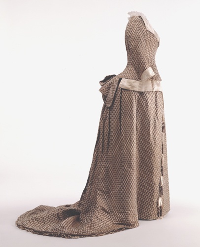 Damenkleid (Landesmuseum Württemberg, Stuttgart CC BY-SA)