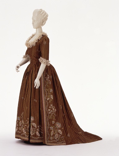 Damenkleid (Robe à l’anglaise) (Landesmuseum Württemberg, Stuttgart CC BY-SA)