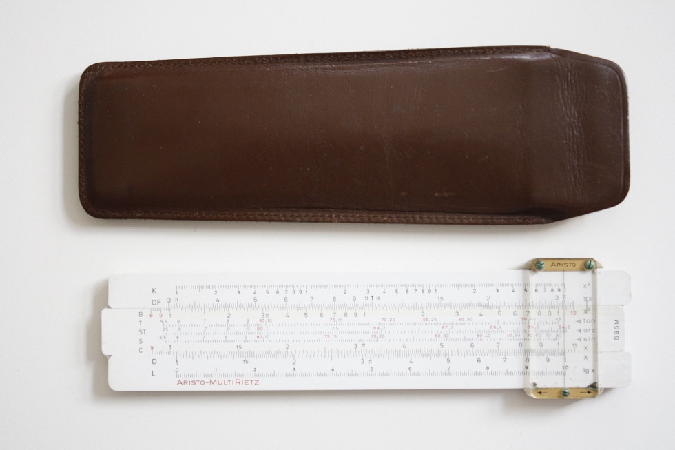 Werkzeug für statische Berechnungen (Stadtmuseum Stuttgart CC BY-NC-SA)