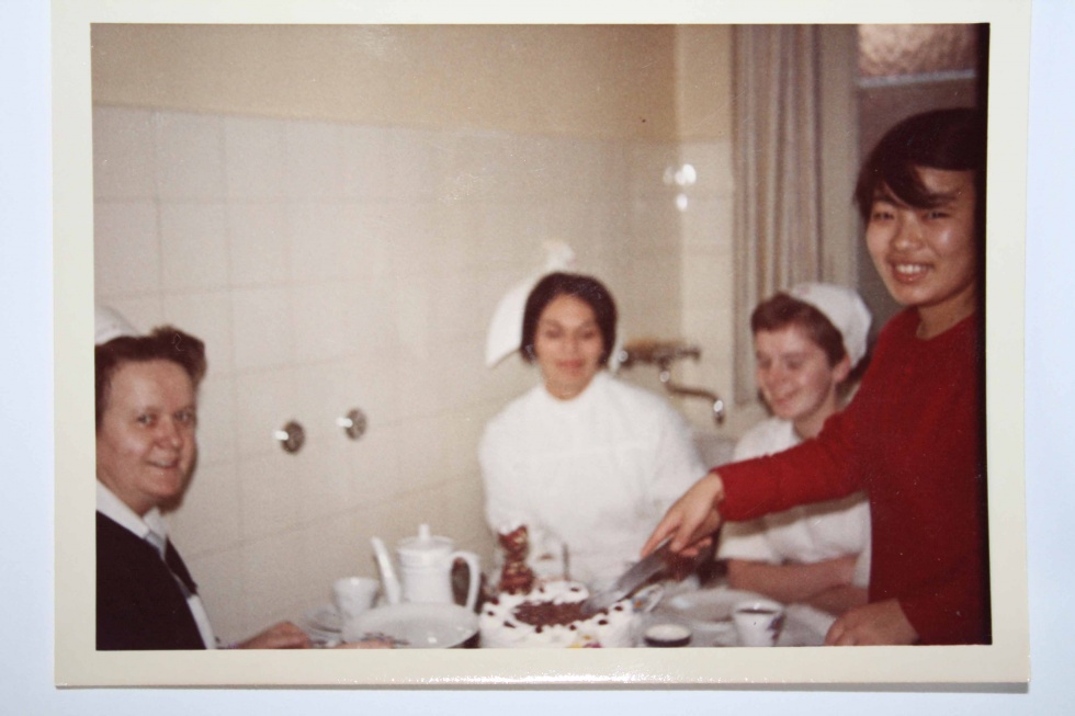 Koreanische Krankenschwester im Krankenhaus Plochingen  (Stadtmuseum Stuttgart CC BY-NC-SA)