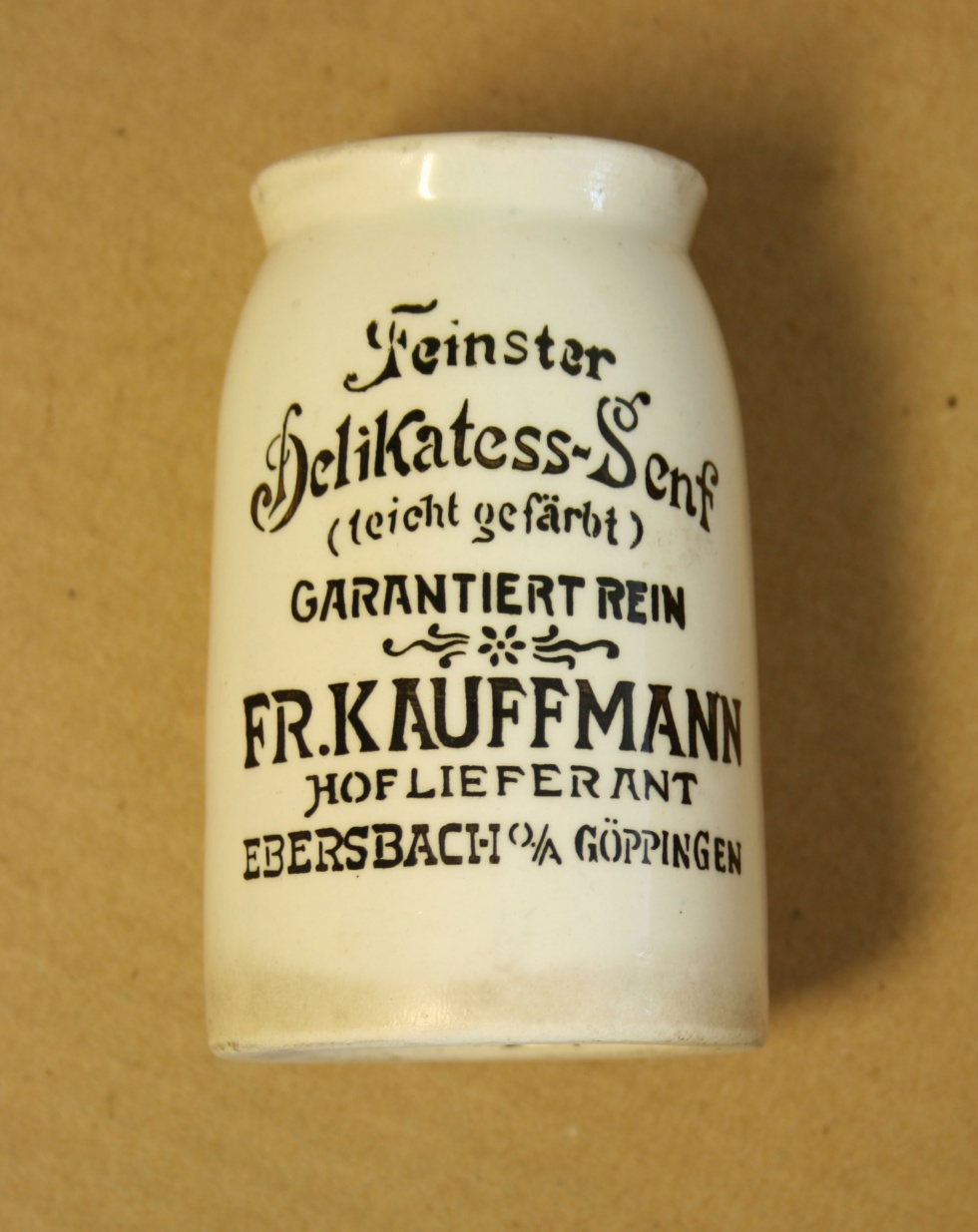 Senftöpfchen &quot;Fr. Kauffmann&quot; (Stadtmuseum Alte Post Ebersbach CC BY-NC-SA)