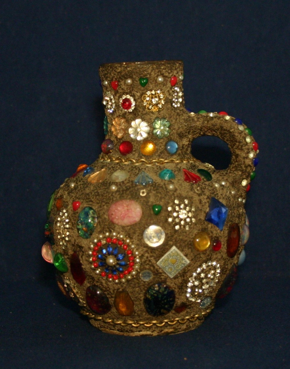 Gablonzer Vase (Stadtmuseum Karlsruhe CC BY-NC-SA)