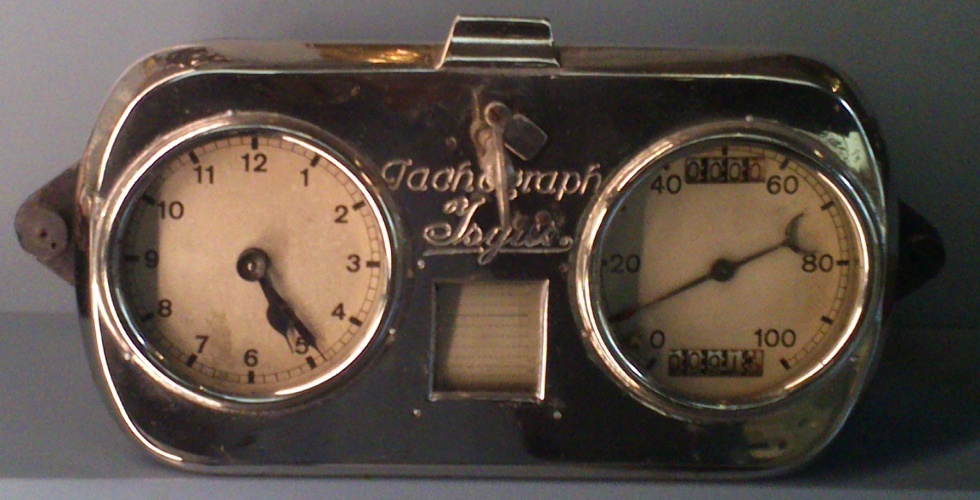 Tachograph ISGUS (Uhrenindustriemuseum Villingen-Schwenningen CC BY-NC-SA)