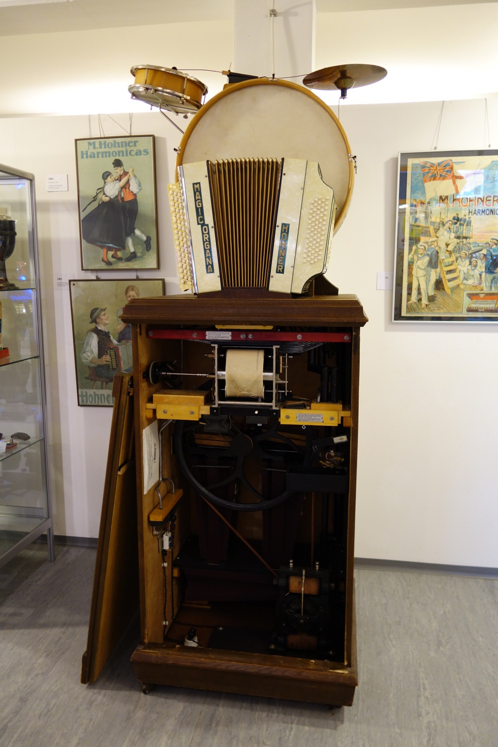 Hohner Magic Organa Electric (Deutsches Harmonikamuseum CC BY-NC-SA)