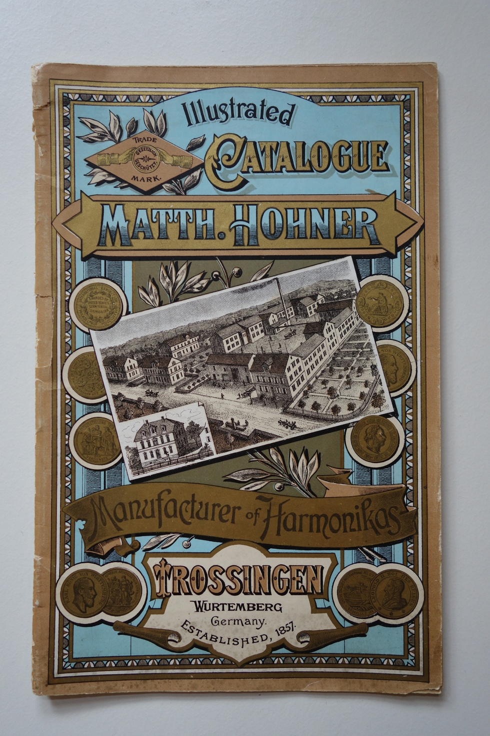Warenkatalog &quot;Illustrated Catalogue Matth. Hohner&quot; (Deutsches Harmonikamuseum CC BY-NC-SA)