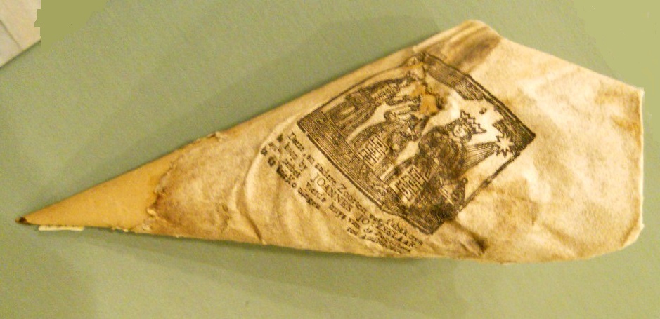 Spitztüte mit Kanastertabak (Oberrheinisches Tabakmuseum Mahlberg CC BY-NC-SA)