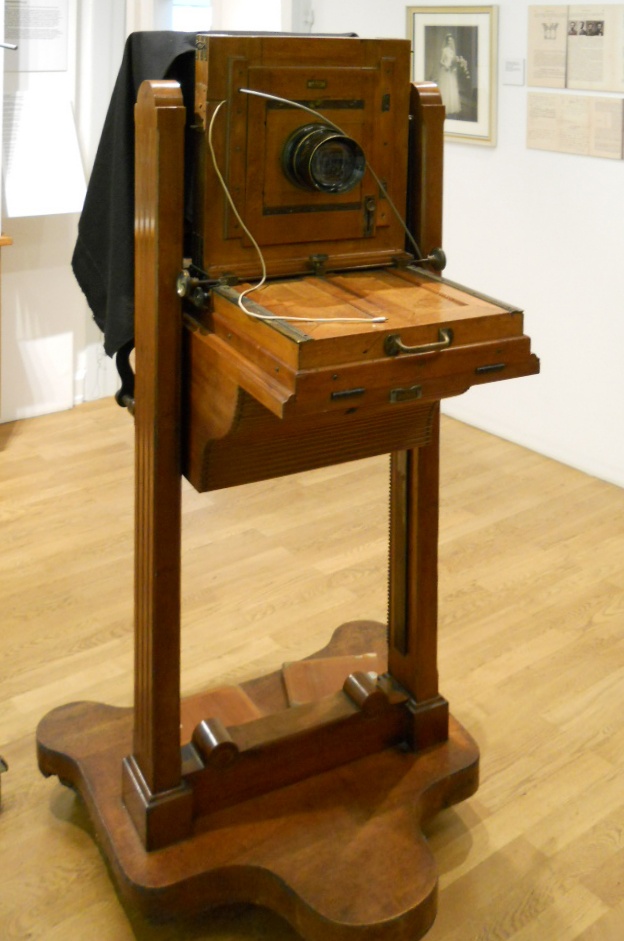 Studio-Kamera (Museum im Markgrafenschloss Emmendingen CC BY-NC-SA)
