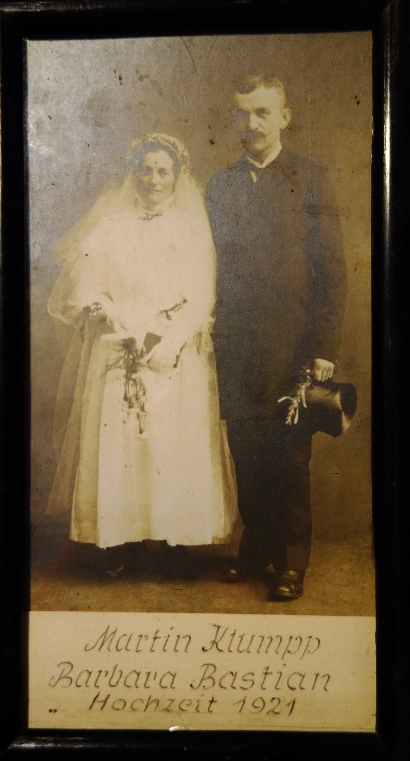 Hochzeitsfoto 1921 (Heimatmuseum Michelbach CC BY-NC-SA)