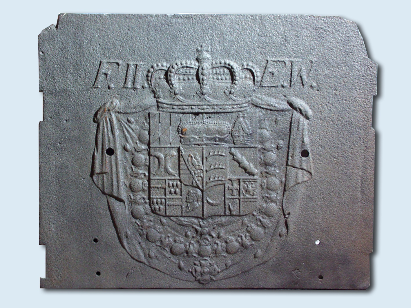 Ofenplatte mit dem Wappen des Kurfürsten von Württemberg (Stadtmuseum Rottweil CC BY)