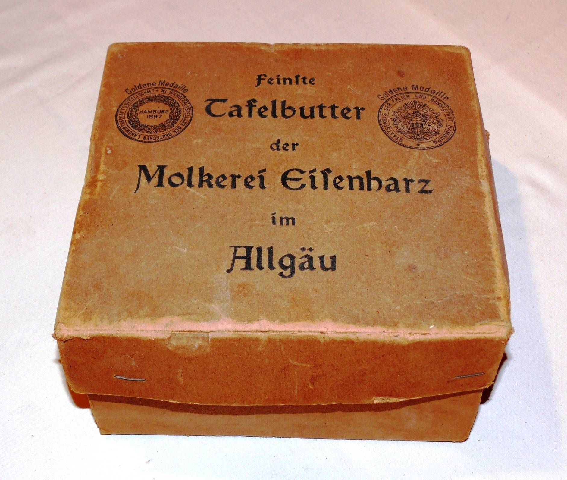 Karton Butter der Käserei Eisenharz (Heimatmuseum Ratzenried CC BY-NC-SA)