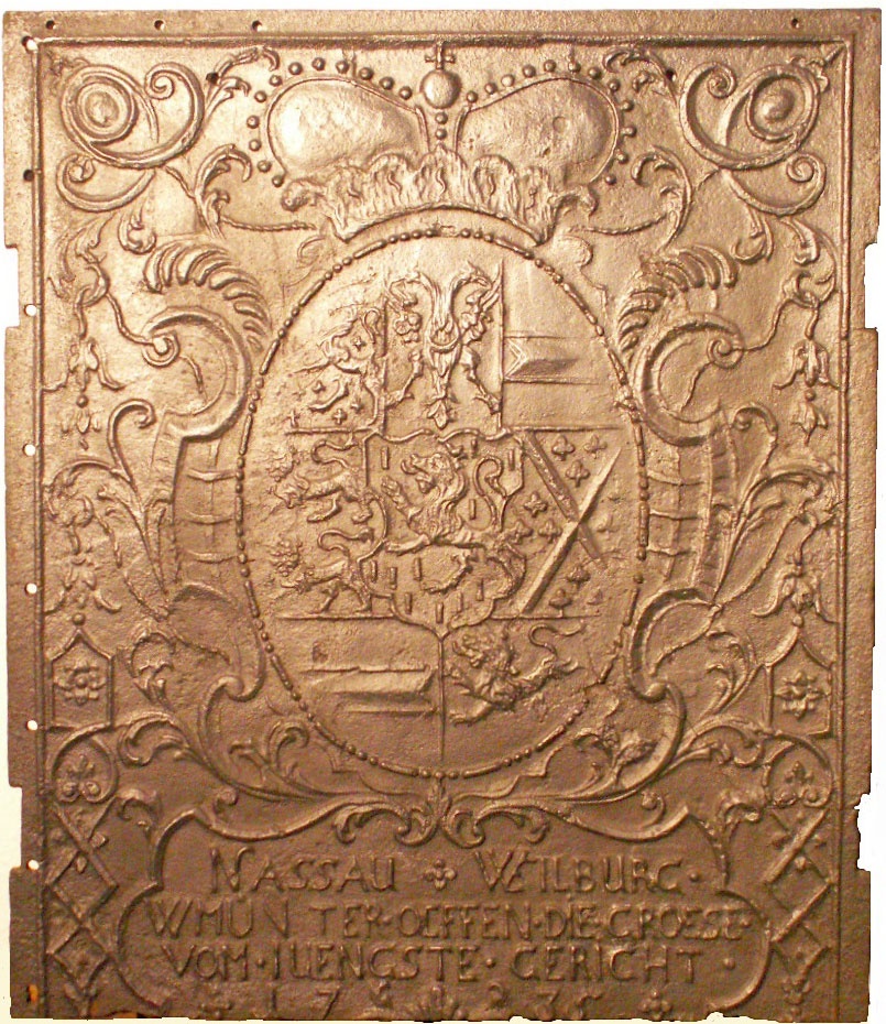 Ofenplatte mit dem Wappen der Grafschaft Naussau-Weilburg (Renchtäler Heimatmuseum Oppenau CC BY)