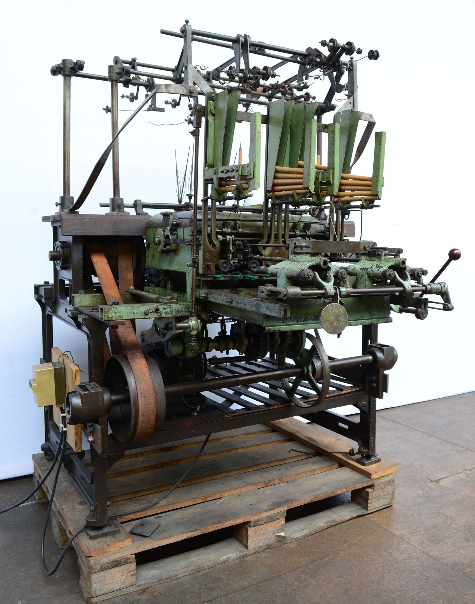 Schussspulmaschine (Techniksammlung Backnang CC BY)