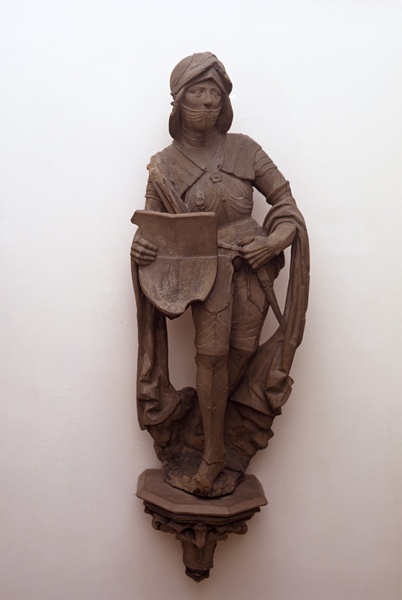 Michel Erhart (Werkstatt): Ritter mit dem Stadtwappen Ulms und Dolch (Ulmer Museum CC BY-NC-ND)