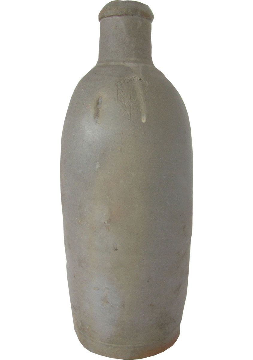 Henkelflasche (Stadtgeschichtliche Sammlungen Gaggenau CC BY)