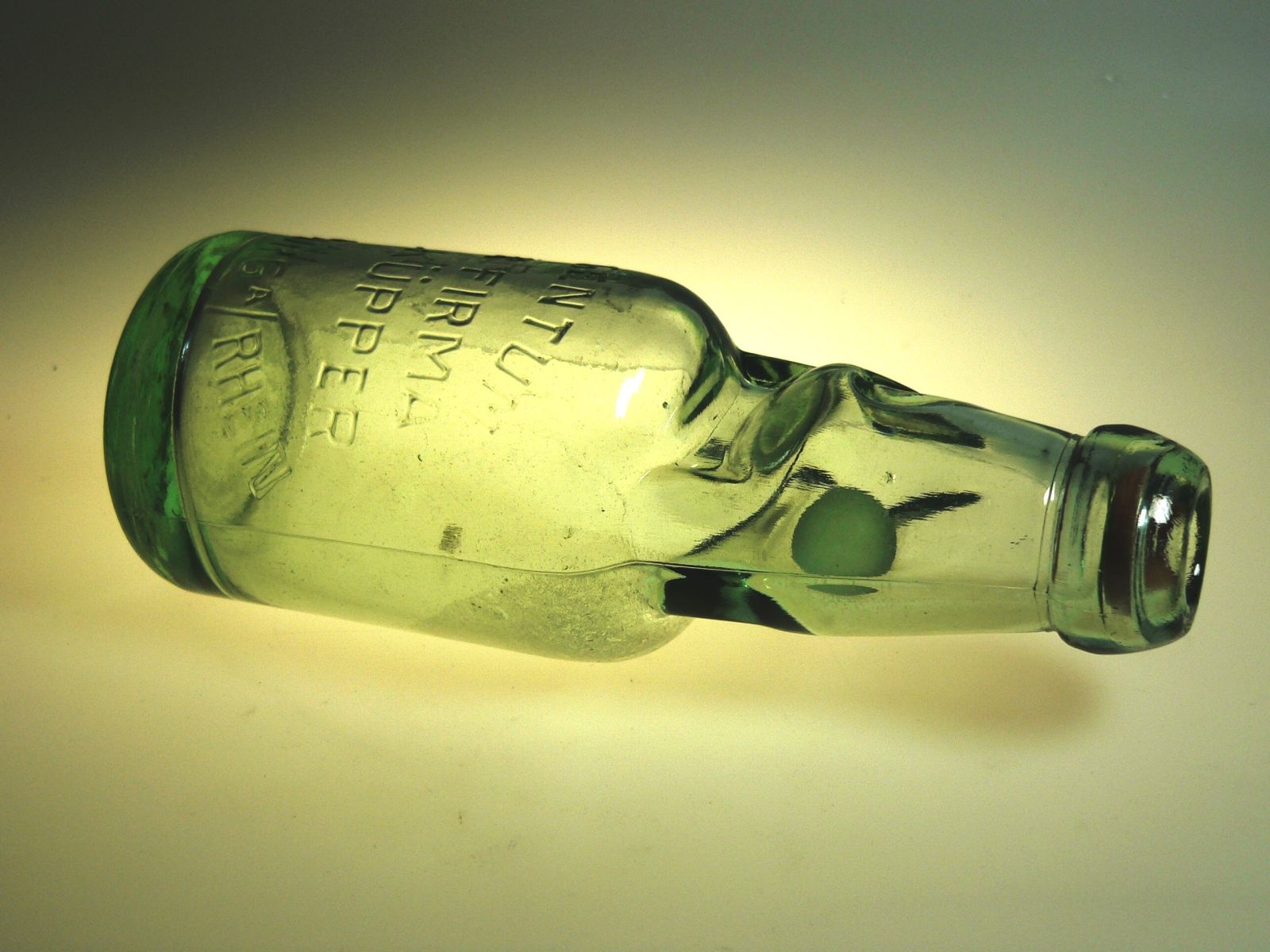 Klickerflasche (Limoflasche mit Kugelverschluss) (Glasmuseum Wertheim CC BY-NC-SA)