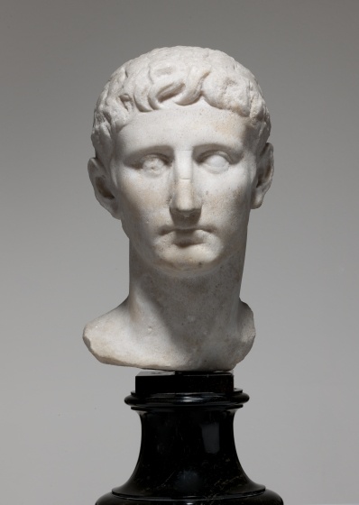 Ein aus einem Ptolemaierbildnis umgearbeitetes Porträt des Augustus (Landesmuseum Württemberg, Stuttgart CC BY-SA)