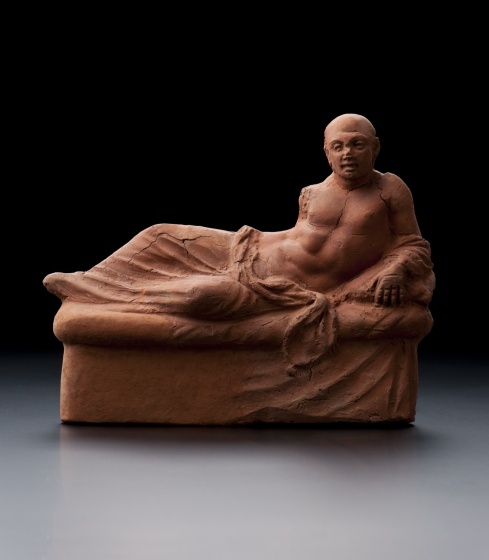 Hellenistische Statuette eines Symposiasten (Landesmuseum Württemberg, Stuttgart CC BY-SA)