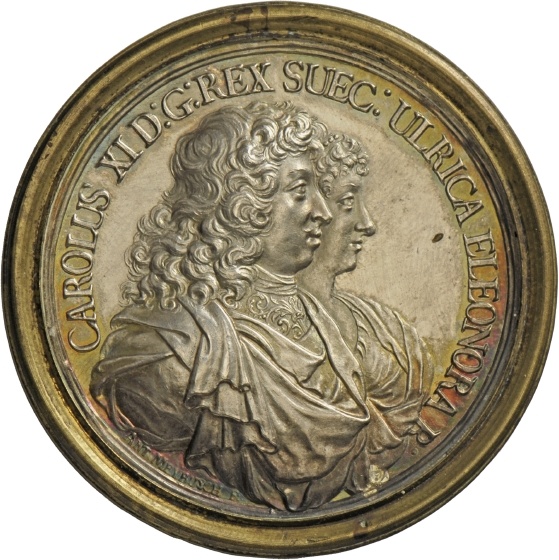 Medaille mit Messingring von Anton Meybusch auf die Hochzeit König Karl XI. von Schweden mit Ulrike Eleonore von Dänemark, 1680 (Landesmuseum Württemberg, Stuttgart CC BY-SA)