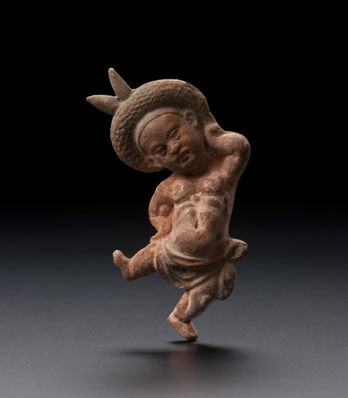 Statuette eines tanzenden Kleinwüchsigen mit Kranz (Landesmuseum Württemberg, Stuttgart CC BY-SA)