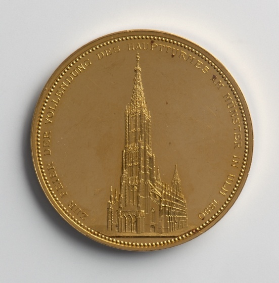 Medaille von Karl Schwenzer auf die Vollendung des Ulmer Münsters, 1890 (Landesmuseum Württemberg, Stuttgart CC BY-SA)