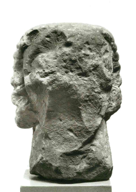 Bauskulptur: Kopf eines jungen Klerikers (?) (Landesmuseum Württemberg, Stuttgart CC BY-SA)