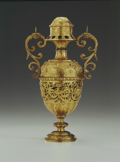 Tischuhr in Form einer Vase von David Fronmiller, um 1595 (SSG CC BY-SA)