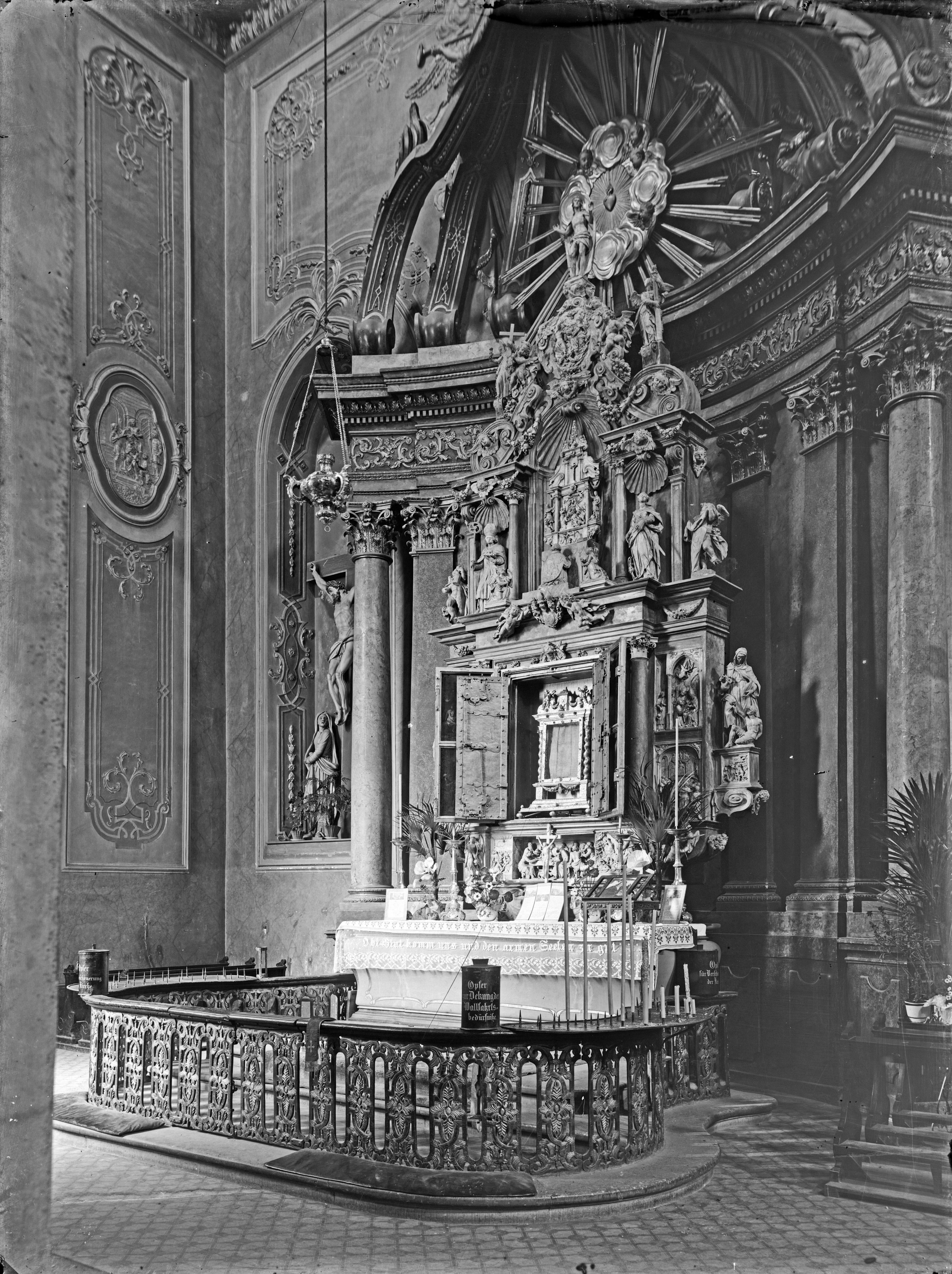 Walldürn, Heilig-Blut-Altar der Wallfahrtsbasilika St. Georg (Bezirksmuseum Buchen CC BY-NC-SA)